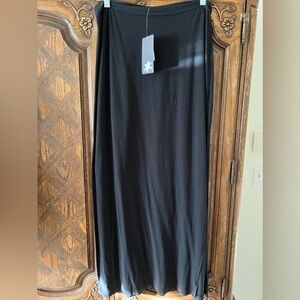 NWT Splendid black skirt with slit on the side; size L